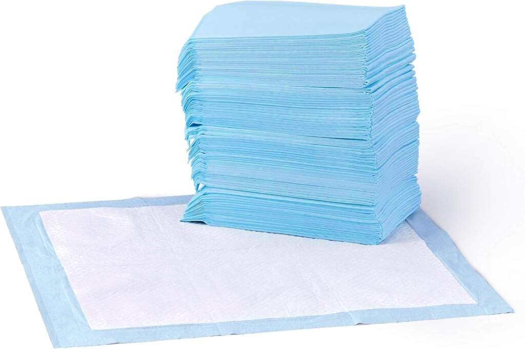 Amazon Basics Lot de 50 protections pour déjections canines, anti-fuite, 5 couches, surface à séchage rapide, taille classique, pour chiens et chiots, Bleu