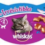 whiskas les irresistibles friandises au saumon pour chat adulte 8 boites de 60 g croquantes a lexterieur et fondantes a 1 2